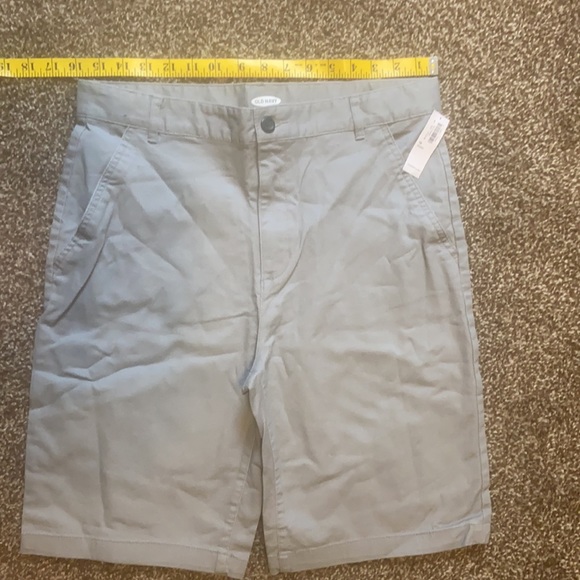 Boys NWT -OLD NAVY shorts-18 Husky - Picture 2 of 8